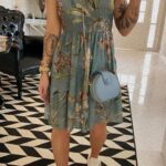 Vestido curto floral babado