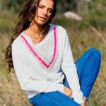 Tricot off com apliques