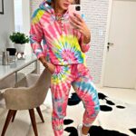 Conjunto tie dye com capuz
