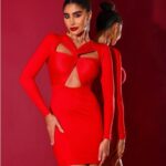 Vestido curto detalhe frente