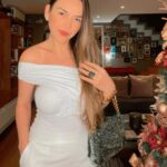 Body com bojo ombro branco