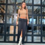 Cropped canelado Lívia camurça