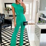 Macacão verde com babados