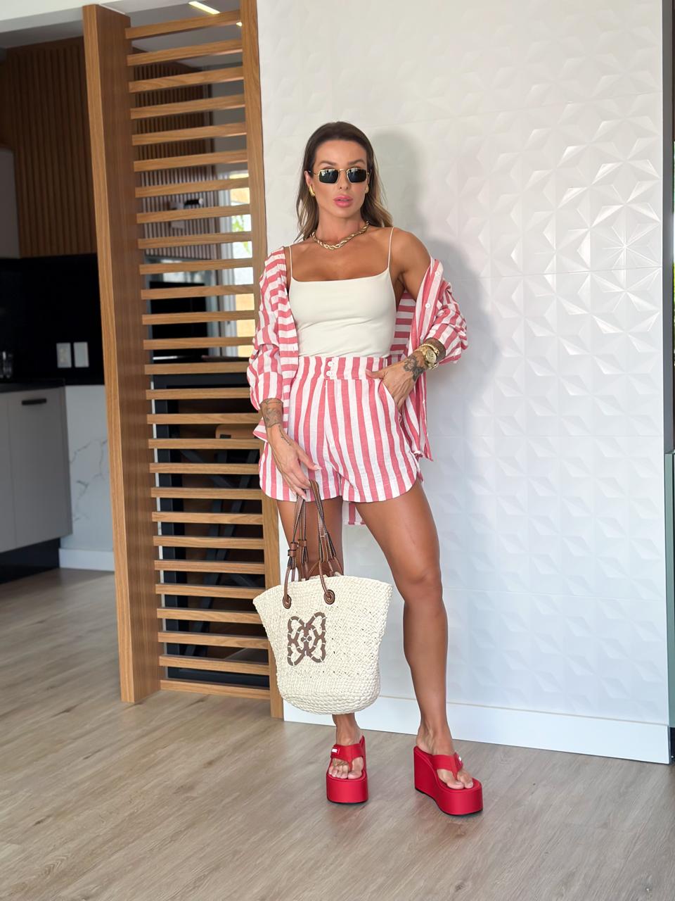 15308815072-61211-2.jpeg Shorts Bya vermelho - Imagem 1