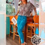 Blusa estampa onça manga godê
